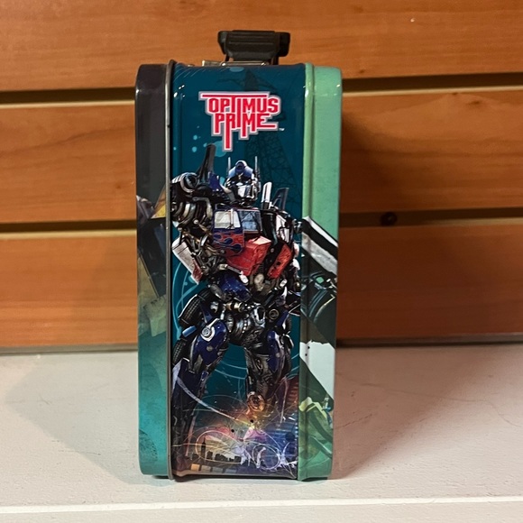 4/$40 Transformers collectors lunch tin - Picture 2 of 3
